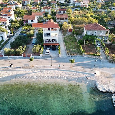 Villa Luce Vinisce ภายนอก รูปภาพ