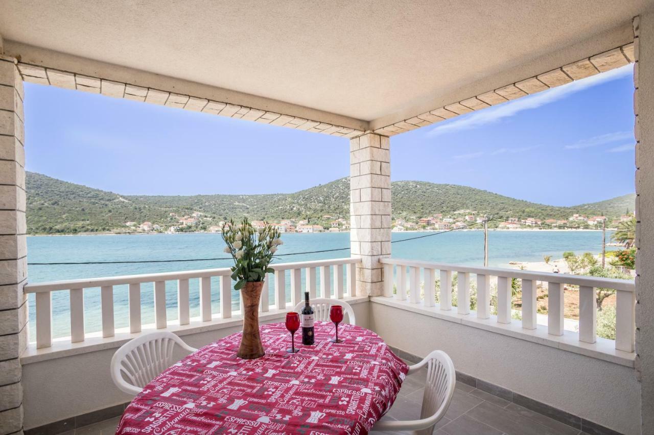 Villa Luce Vinisce ภายนอก รูปภาพ